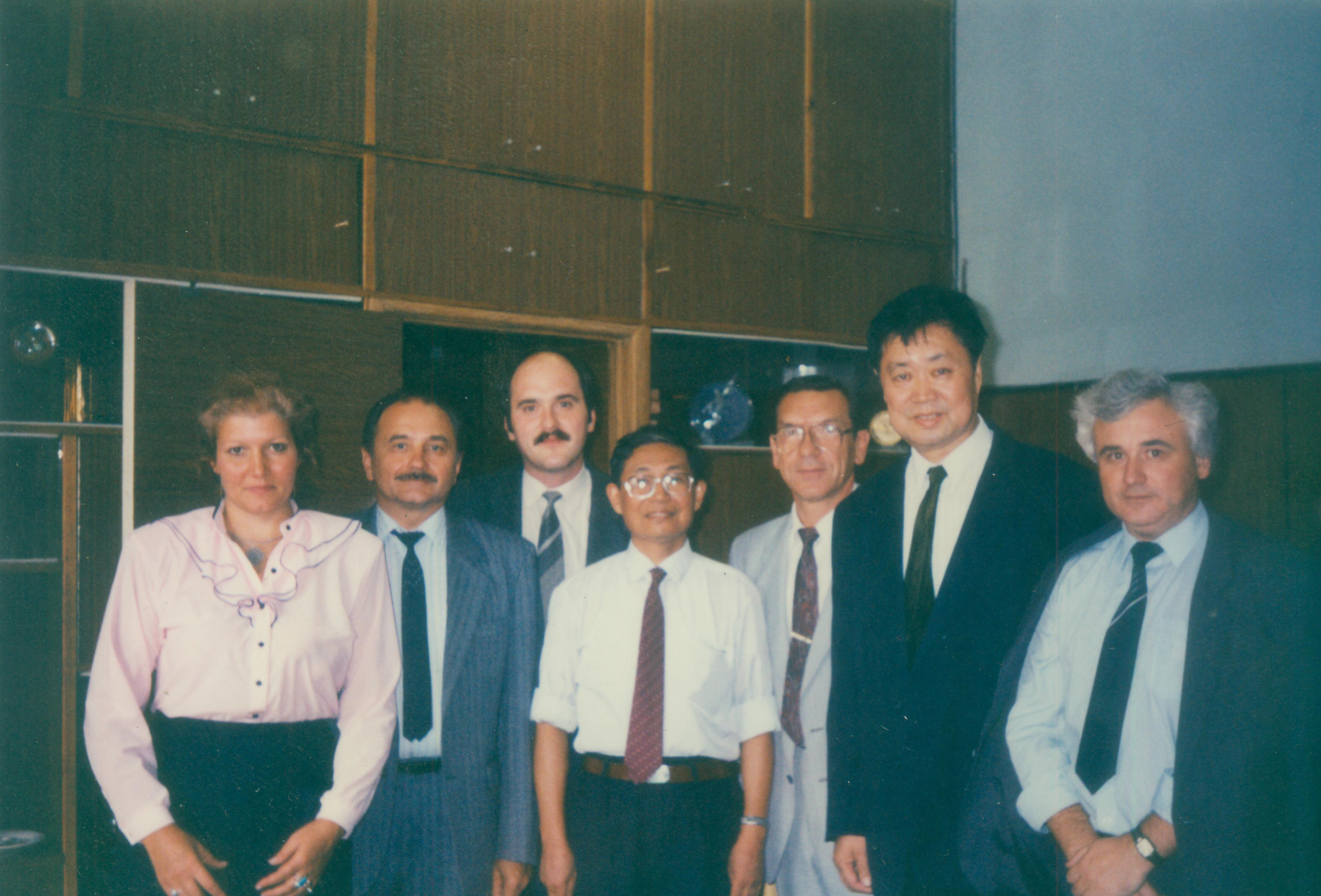 1992年足球平台经理赴莫斯科航空公司讲学和访问